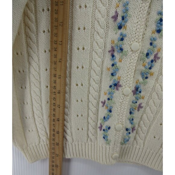 VGT LL Bean Sweater Medium Cream Cardigan Hand Embroidered Cottage - Picture 4 of 10